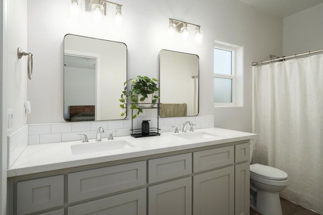 775 Kimball Lane, Hanford, CA 93230