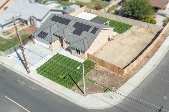 775 Kimball Lane, Hanford, CA 93230