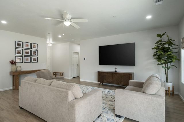 775 Kimball Lane, Hanford, CA 93230