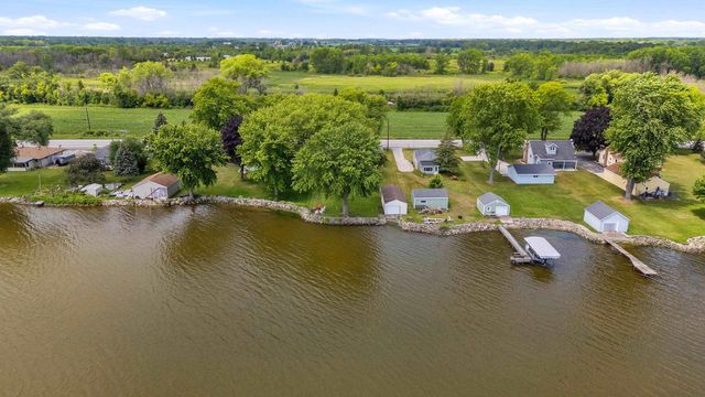 N9363 LAKESHORE DRIVE, Van Dyne, WI 54979