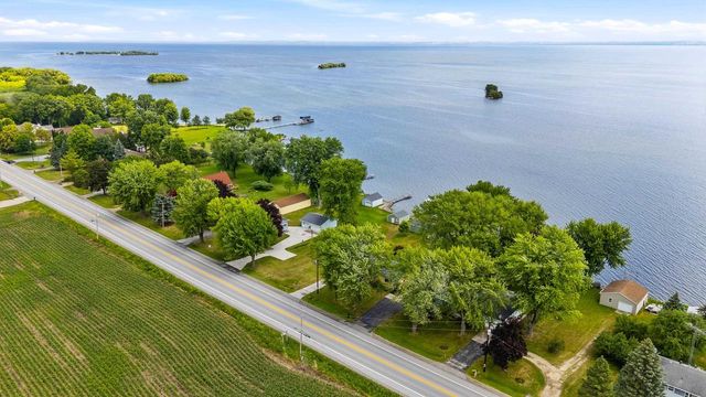 N9363 LAKESHORE DRIVE, Van Dyne, WI 54979
