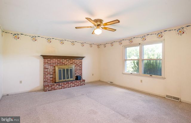 41 FLINT RIDGE DR, Shillington, PA 19607