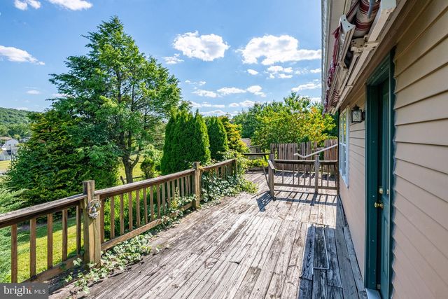 41 FLINT RIDGE DR, Shillington, PA 19607