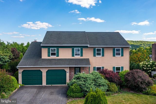 41 FLINT RIDGE DR, Shillington, PA 19607