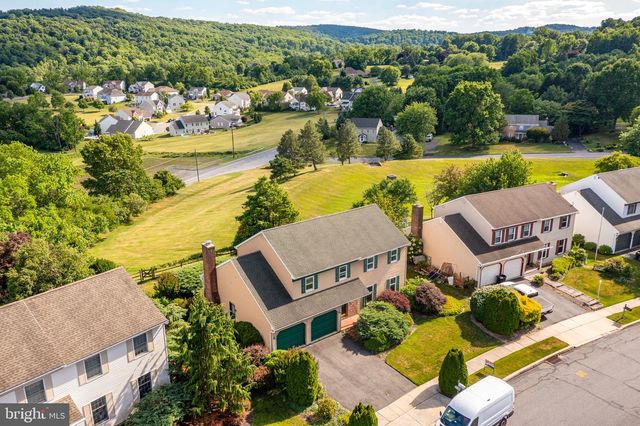 41 FLINT RIDGE DR, Shillington, PA 19607