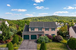 41 FLINT RIDGE DR, Shillington, PA 19607