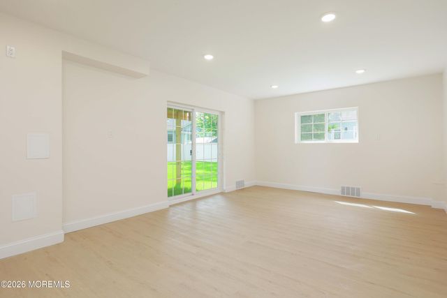 212 Twilight Avenue, Keansburg, NJ 07734