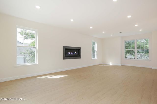 212 Twilight Avenue, Keansburg, NJ 07734