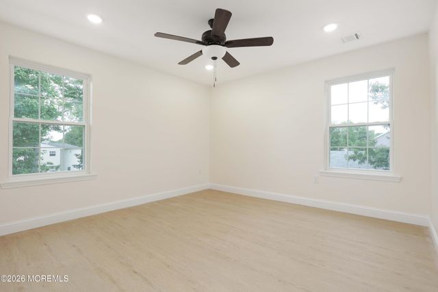 212 Twilight Avenue, Keansburg, NJ 07734