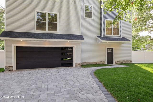 212 Twilight Avenue, Keansburg, NJ 07734