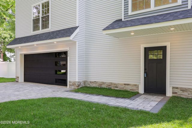 212 Twilight Avenue, Keansburg, NJ 07734