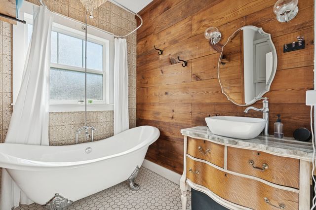 2844 S Adams Street, Fort Worth, TX 76110