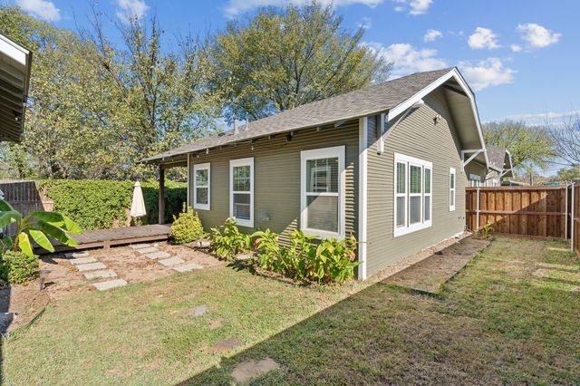 2844 S Adams Street, Fort Worth, TX 76110