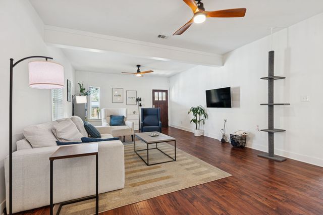 2844 S Adams Street, Fort Worth, TX 76110