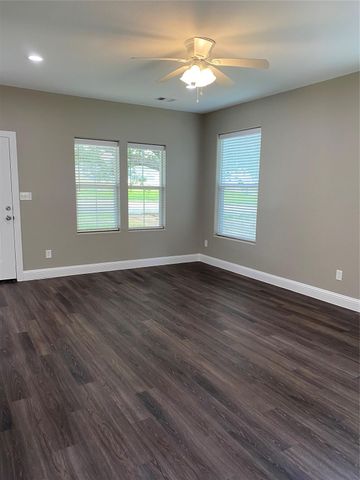 422 W Coffin Street, Denison, TX 75020