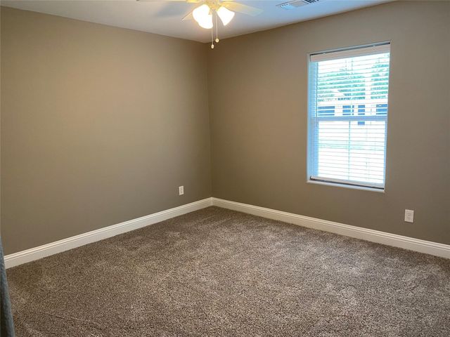 422 W Coffin Street, Denison, TX 75020