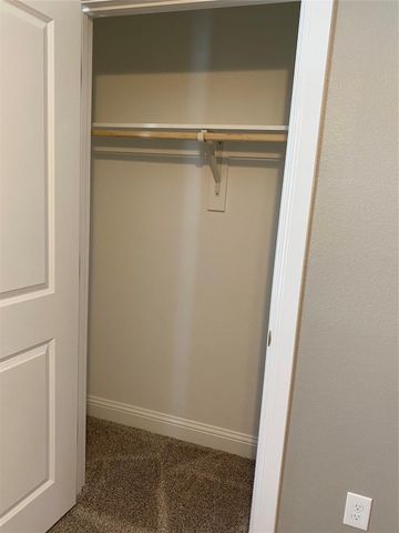 422 W Coffin Street, Denison, TX 75020