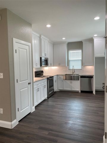 422 W Coffin Street, Denison, TX 75020