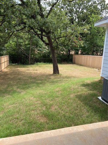 422 W Coffin Street, Denison, TX 75020