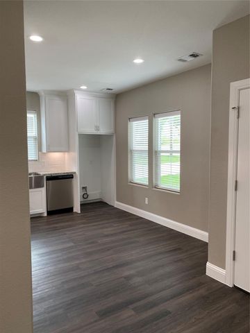 422 W Coffin Street, Denison, TX 75020