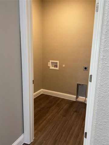 422 W Coffin Street, Denison, TX 75020