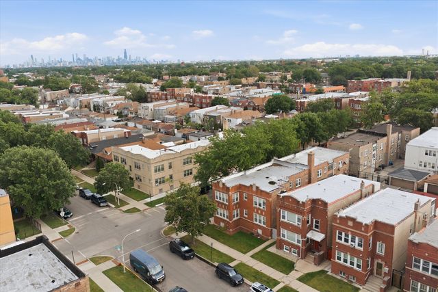 5105 W ALTGELD Street, Chicago, IL 60639
