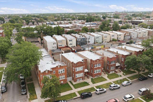 5105 W ALTGELD Street, Chicago, IL 60639