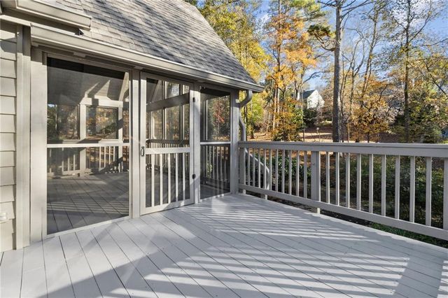 420 Hackberry Court, Roswell, GA 30076