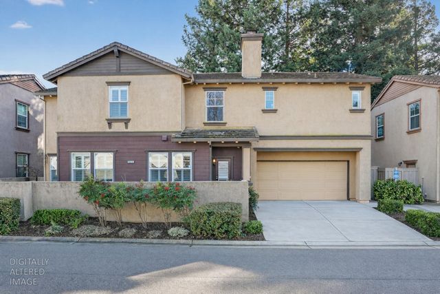 8006 Linda Isle Ln, Sacramento, CA 95831