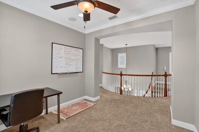 8006 Linda Isle Ln, Sacramento, CA 95831