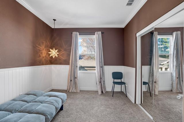 8006 Linda Isle Ln, Sacramento, CA 95831