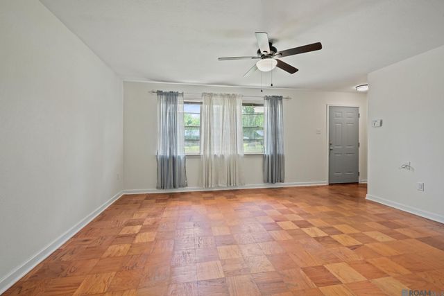 8435 N Essen Heights Ct, Baton Rouge, LA 70809