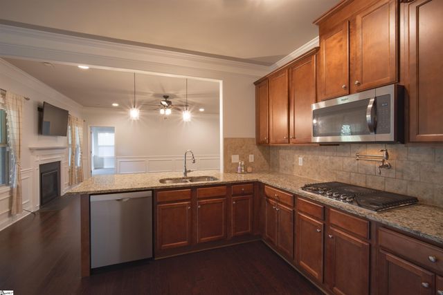 454 Wolfbend Road, Woodruff, SC 29388