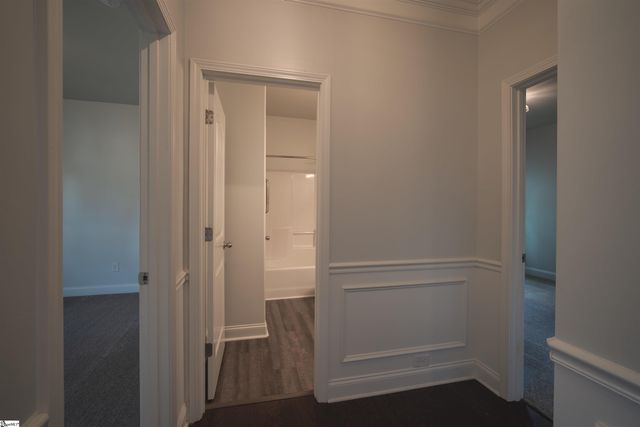 454 Wolfbend Road, Woodruff, SC 29388