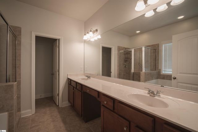 454 Wolfbend Road, Woodruff, SC 29388