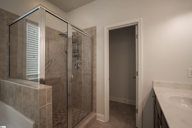 454 Wolfbend Road, Woodruff, SC 29388