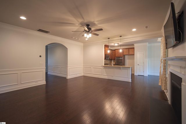 454 Wolfbend Road, Woodruff, SC 29388