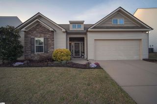 454 Wolfbend Road, Woodruff, SC 29388