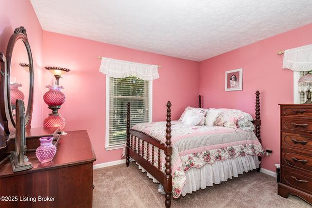 1103 Peaceful Way, Shepherdsville, KY 40165