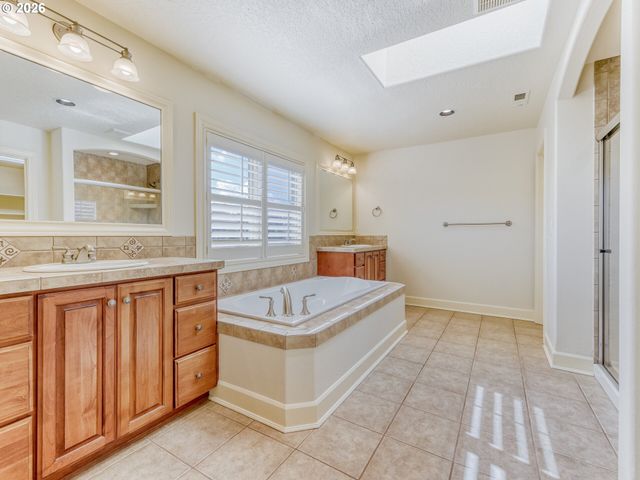 7888 Sw ROCKBRIDGE St, Wilsonville, OR 97070