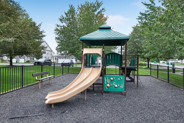 31 Lewis Road, Hopewell Junction, NY 12533