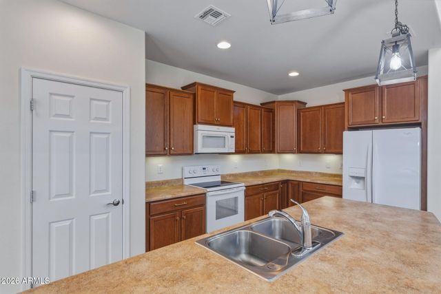 17543 W BUCKHORN Trail, Surprise, AZ 85387