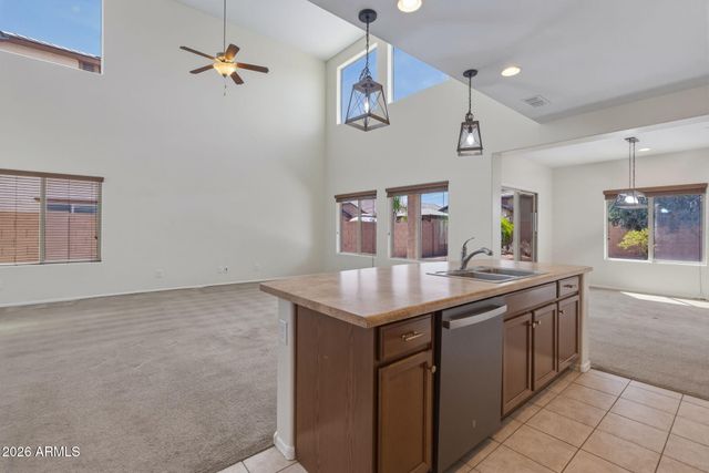 17543 W BUCKHORN Trail, Surprise, AZ 85387