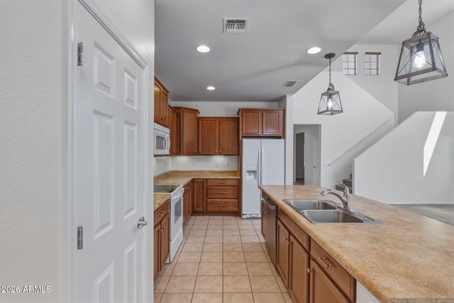 17543 W BUCKHORN Trail, Surprise, AZ 85387