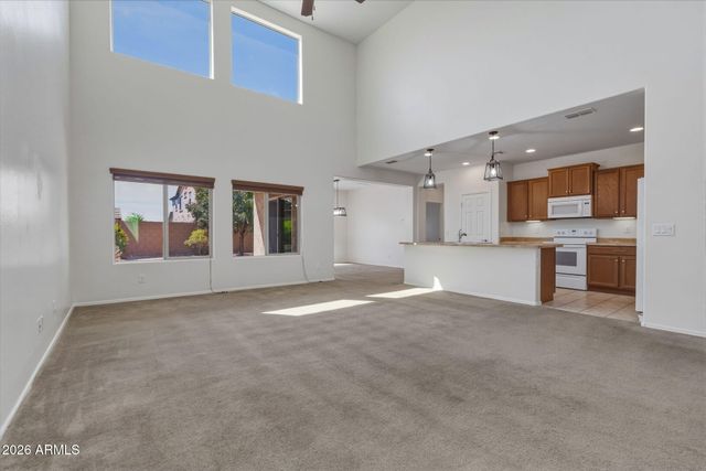 17543 W BUCKHORN Trail, Surprise, AZ 85387