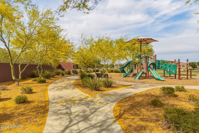 17543 W BUCKHORN Trail, Surprise, AZ 85387