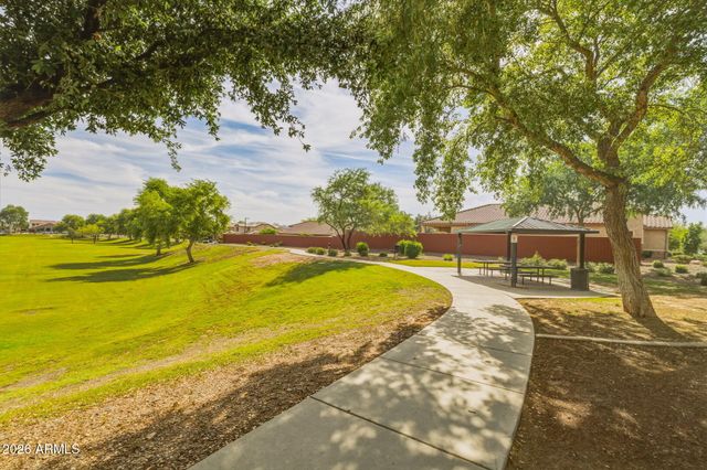 17543 W BUCKHORN Trail, Surprise, AZ 85387
