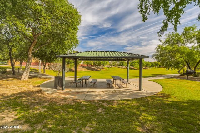 17543 W BUCKHORN Trail, Surprise, AZ 85387