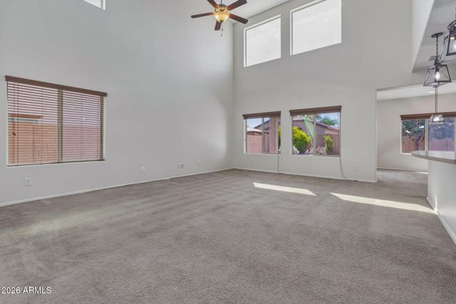 17543 W BUCKHORN Trail, Surprise, AZ 85387