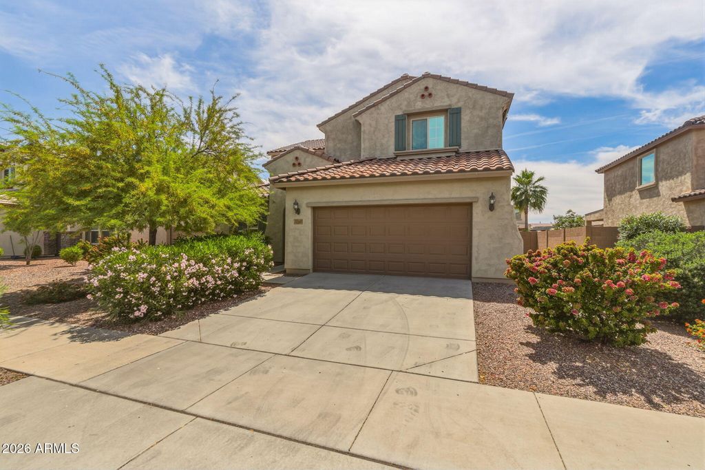 17543 W BUCKHORN Trail, Surprise, AZ 85387 — photo 4
